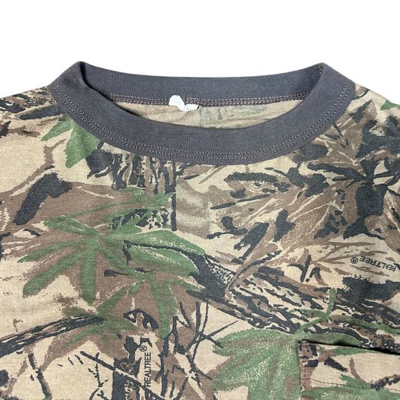 Vintage 90's Camo T-Shirt Camouflage Hunting Tee Short Sleeve Pocket Crewneck - Picture 3 of 5